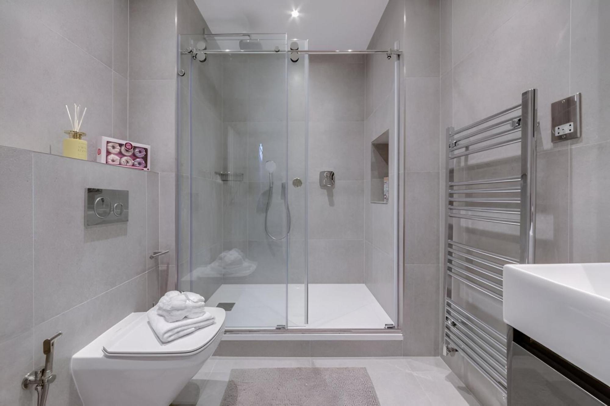 Luxury London 3 Bedroom Duplex With Pool Table - 4Hs Londres Exterior foto