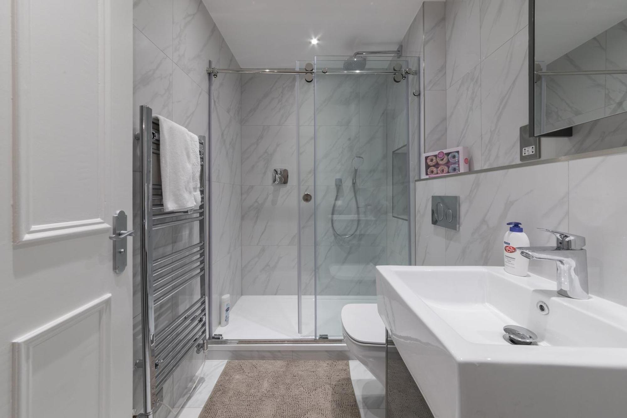 Luxury London 3 Bedroom Duplex With Pool Table - 4Hs Londres Exterior foto