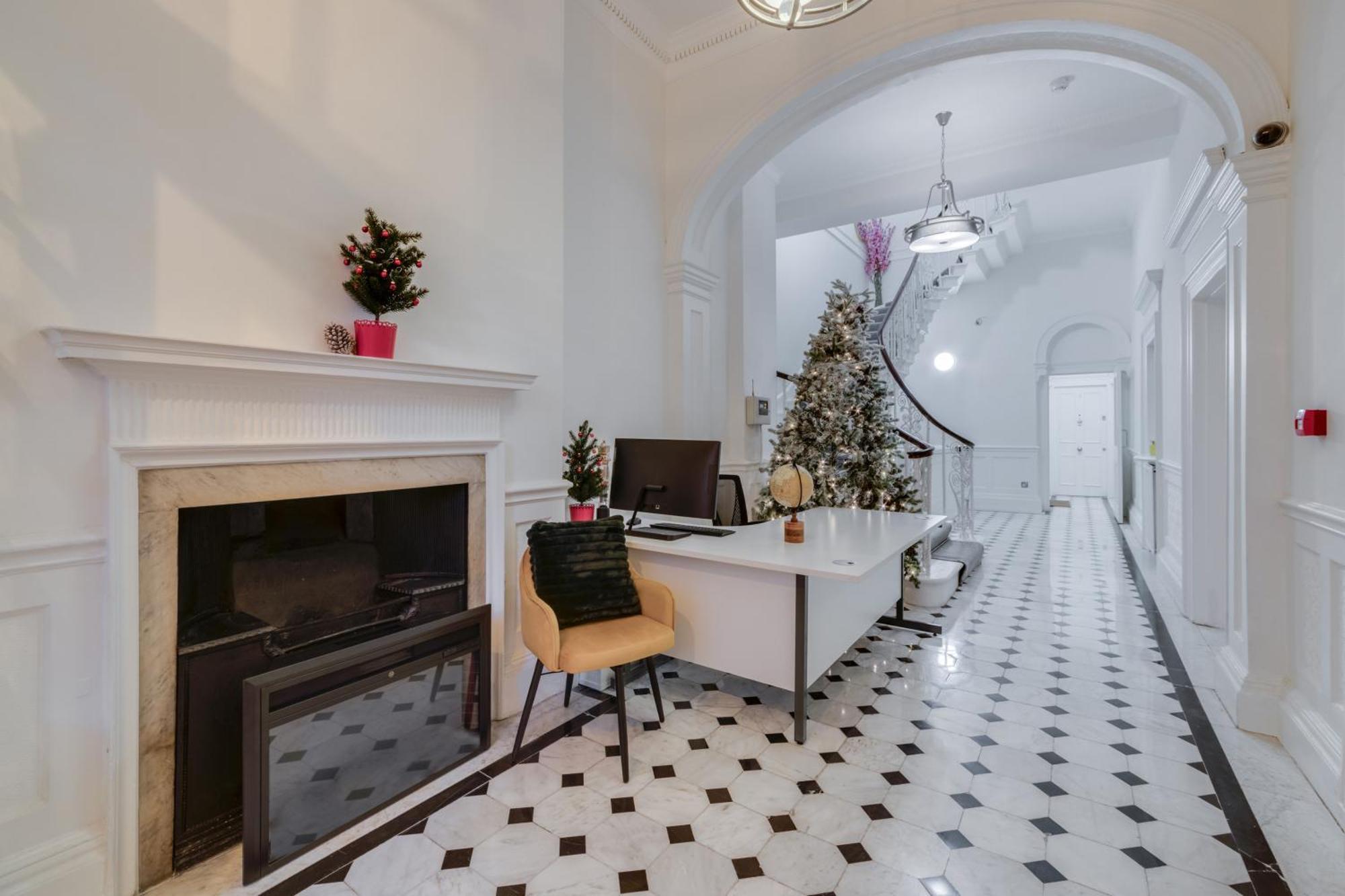 Luxury London 3 Bedroom Duplex With Pool Table - 4Hs Londres Exterior foto